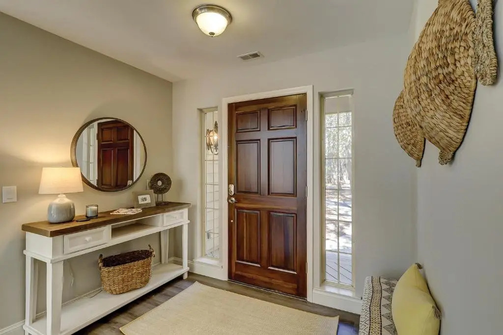 41 Governors Rd 3 BR Home Private Pool