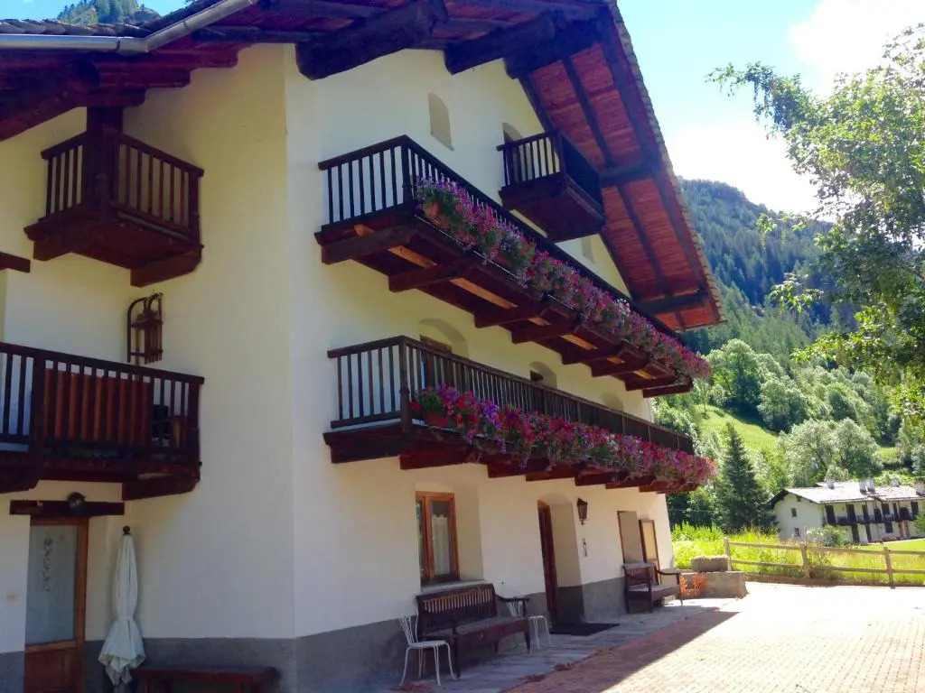 Flora Alpina apartments-Residenza Verdebjo