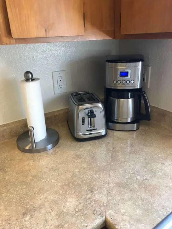 Convenient 2 bedroom, walk to Bart, 10 min to Berkeley