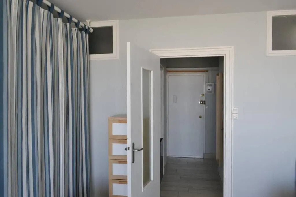 Appartement studio vue mer les pieds dans l'eau