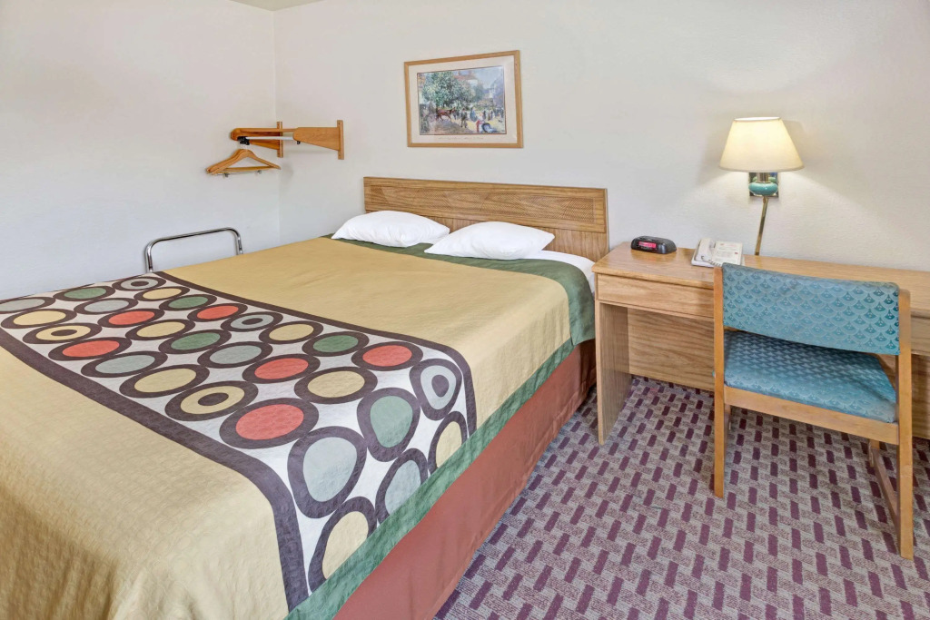 Super 8 by Wyndham Canonsburg/Pittsburgh Area