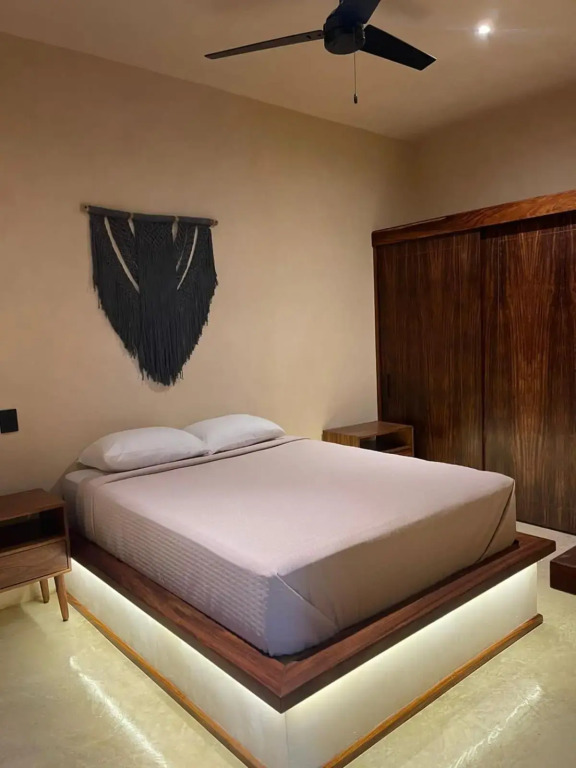La Veleta luxury condos