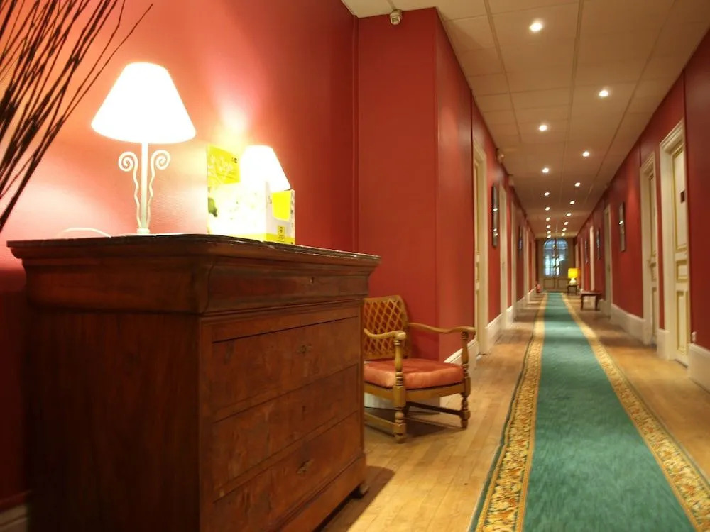 Grand Hôtel de Bourbon-Lancy - Spa et Restaurant - Logis
