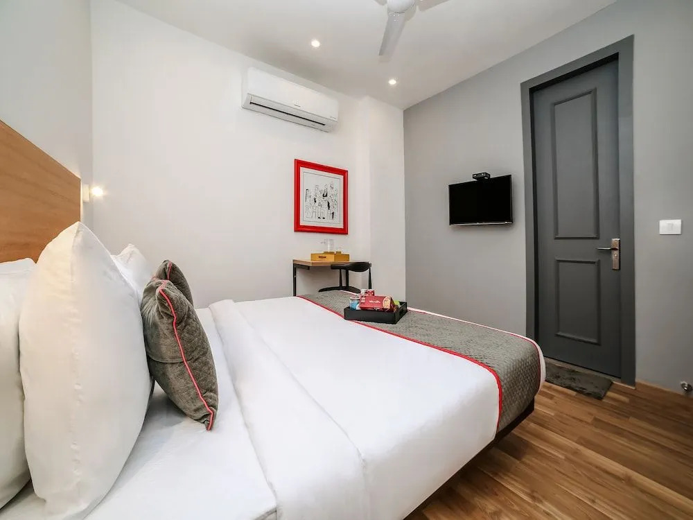 OYO Townhouse 080 Meera Bagh