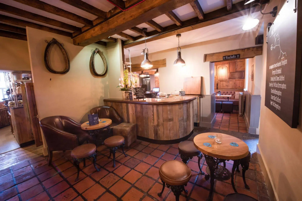 The Littleton Arms