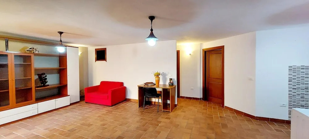 Villa a Stones Throw From the sea