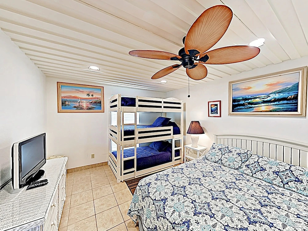 New Listing! Beachfront Bliss W/ Pools & Sauna 3 Bedroom Condo
