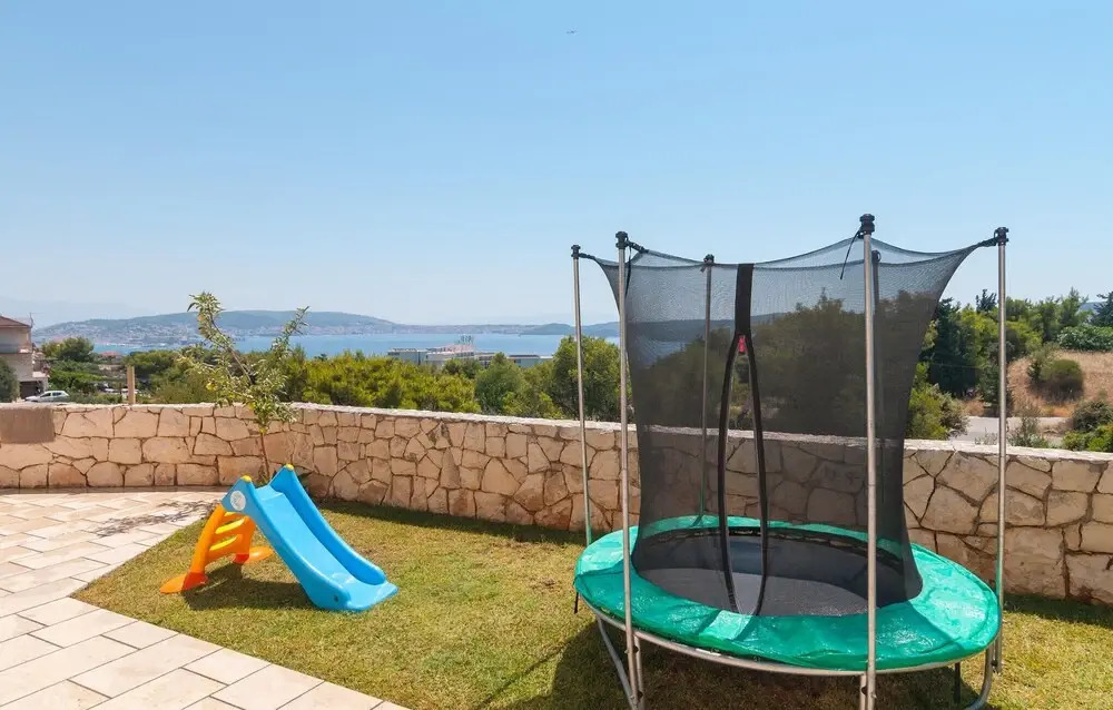 Nice Home in Seget Donji With Wifi and 12 Bedrooms