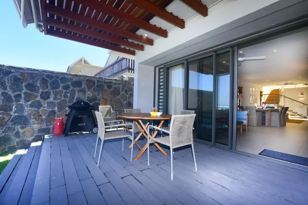 Stella Beach House by StayMauritius