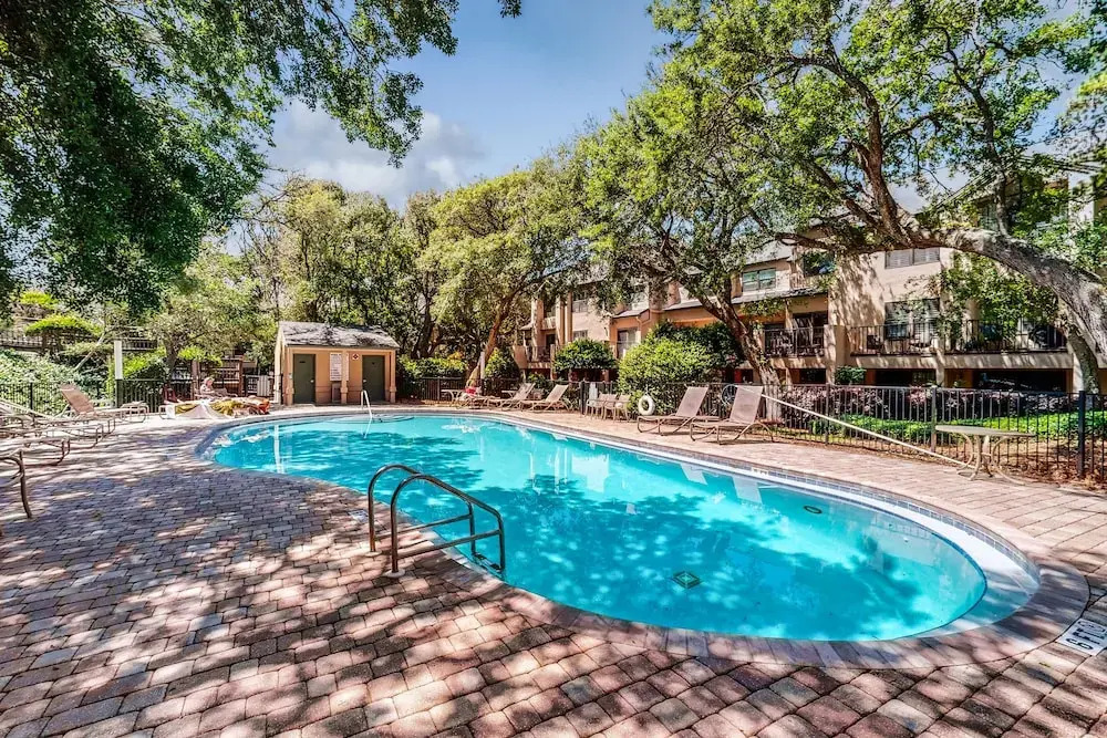 Bright & Sunny Oceanfront Getaway With Central AC & Pool