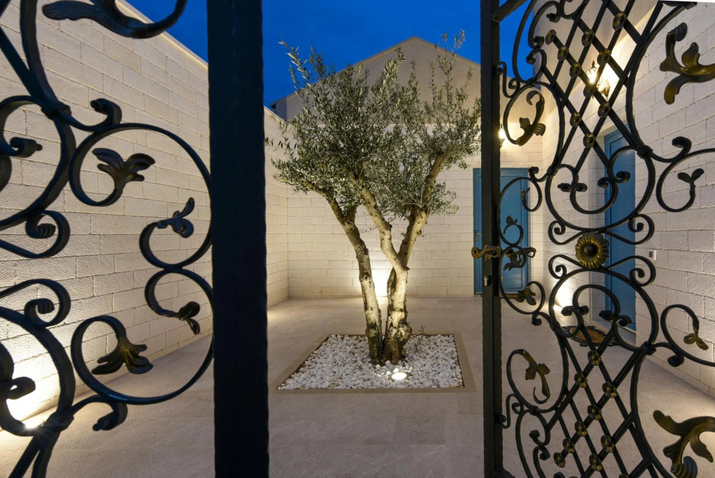 Villa Mek