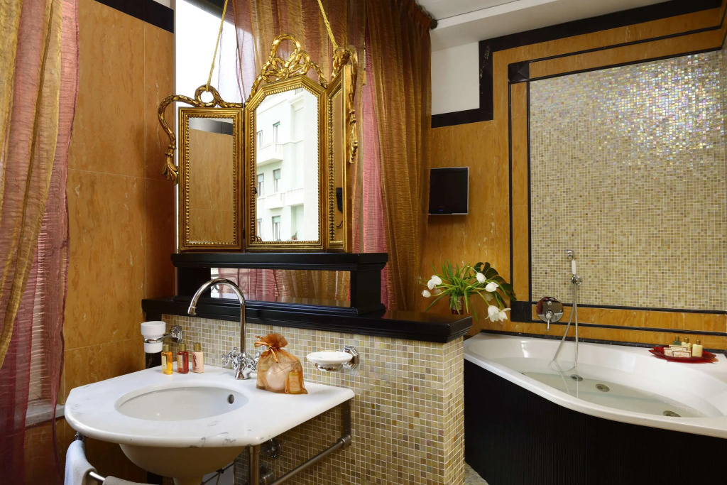 Grand Hotel Savoia Genova, Curio Collection by Hilton