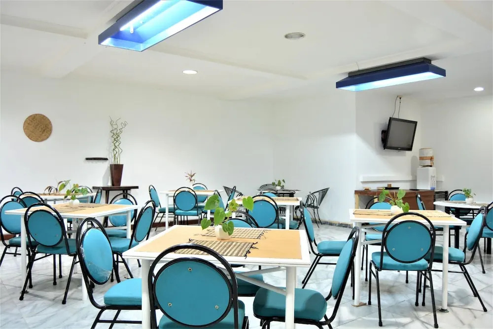 ZEN Rooms Basic Cipanas Km.78