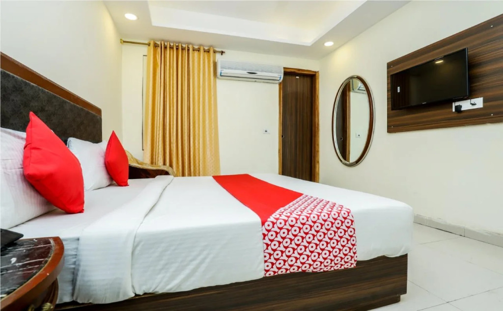Hotel Infinity Near Delhi Airport