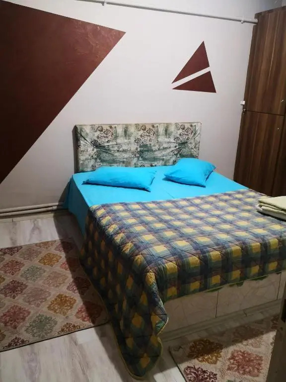 Çağlar apart