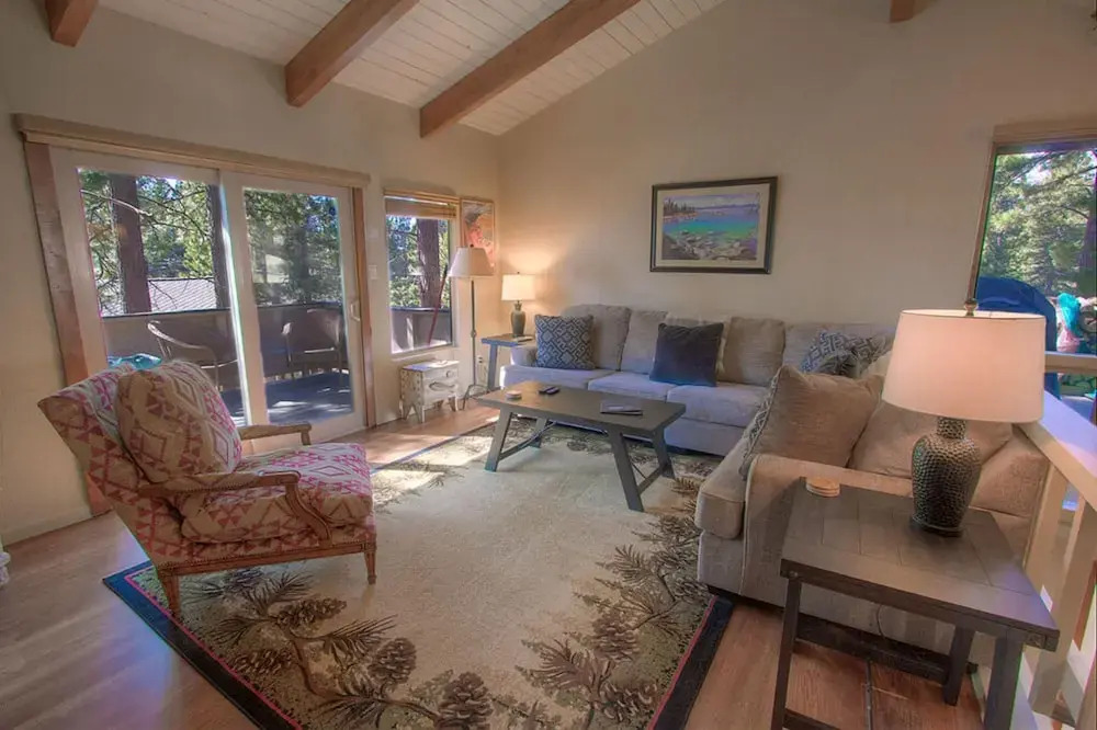 Cozy Bear Lodge