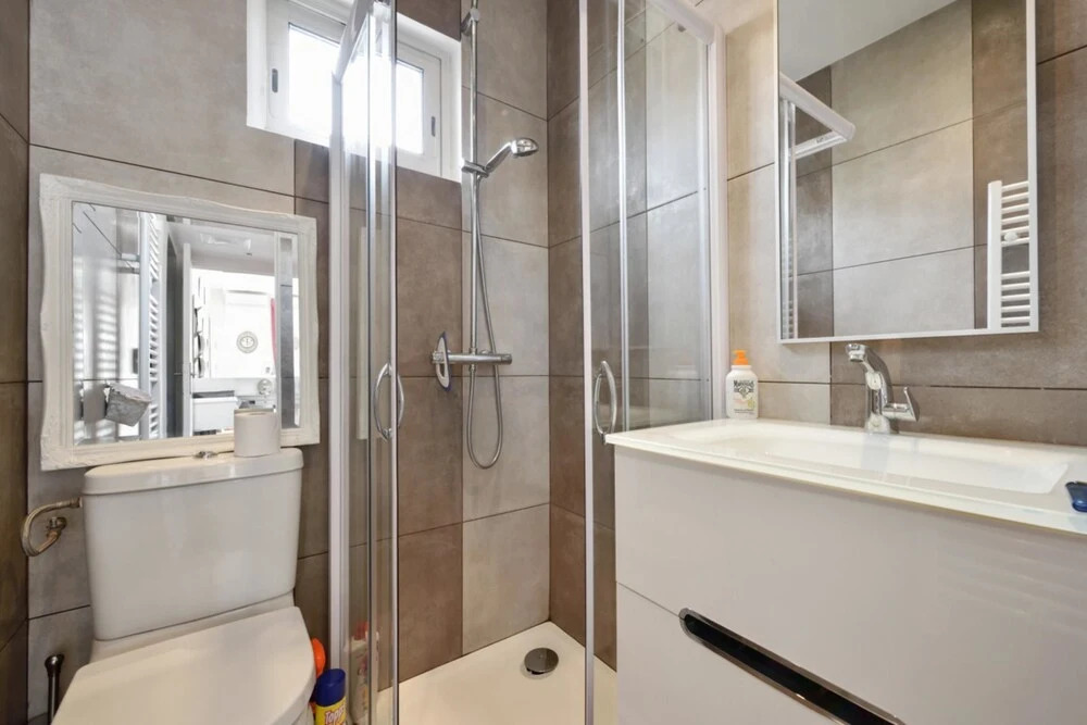 Le 115 Apartment 1