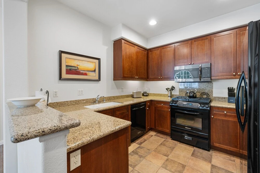 Lux 1bd Near Clubhouse W/ All Amenities 1 Bedroom Condo by RedAwning