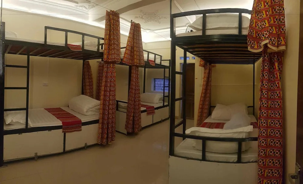 Tada Tours and Hostel