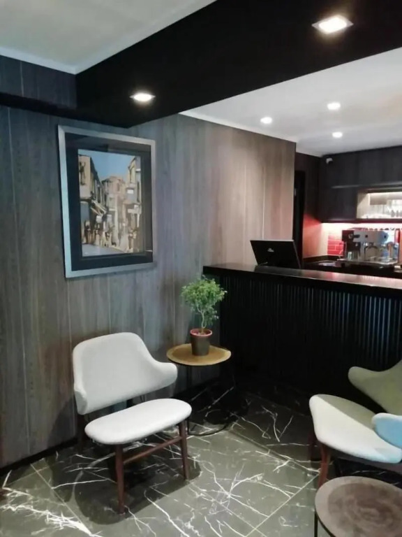 Hotel H9