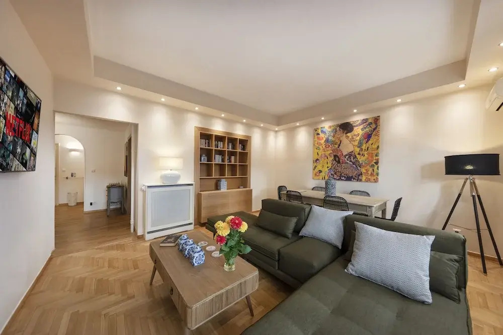 Stylish Kolonaki 2 Bdr Apartment by Villarentalsgr