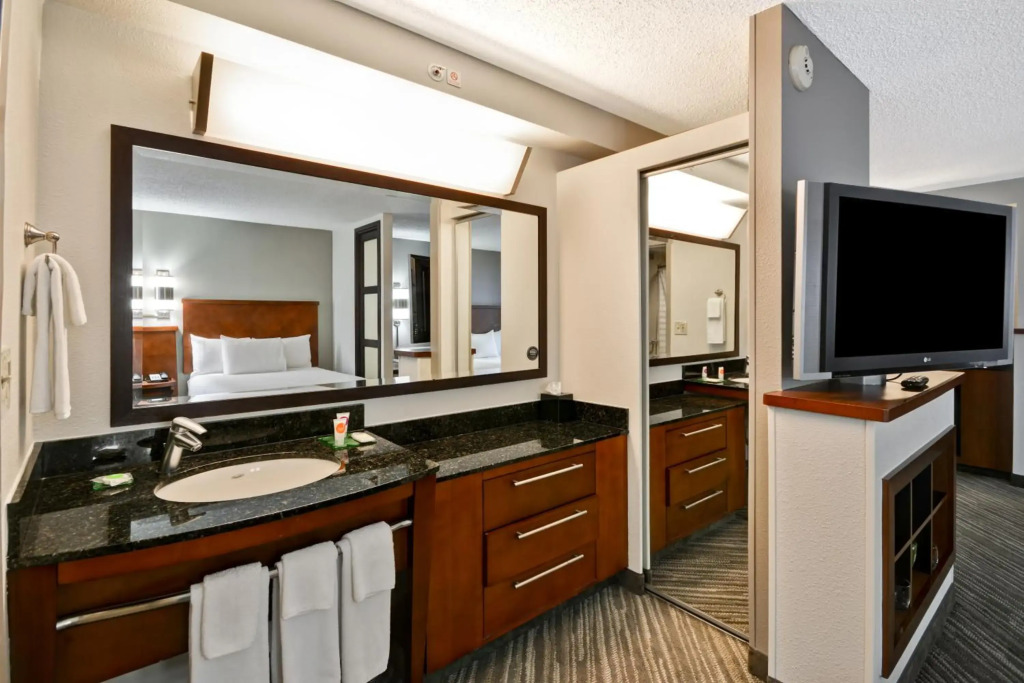 Hyatt Place Sterling Dulles Airport North
