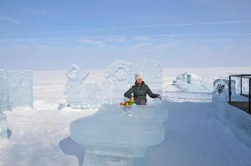 Домик у озера