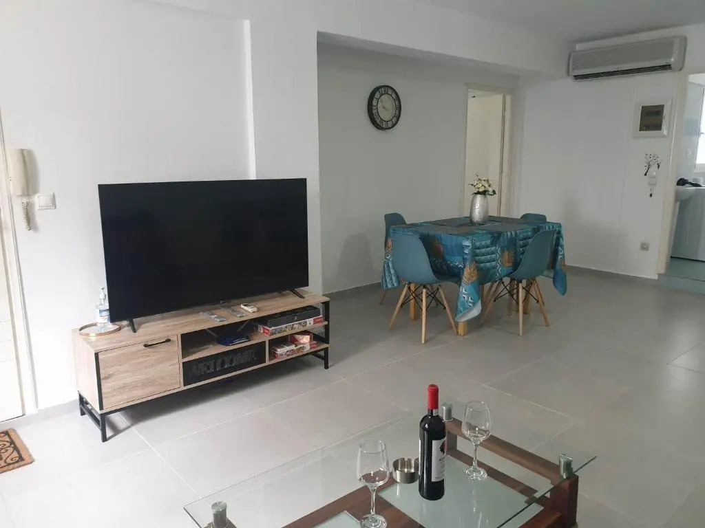 Nikolas Family Apartments