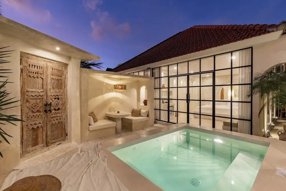 Bohemian 2BR Private Suites By Orivista