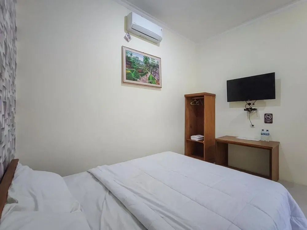 RedDoorz at Tanakatto Homestay Waikabubak