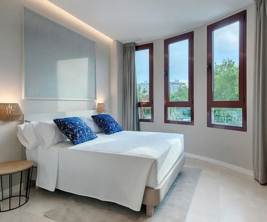 Opera House Valencia B&B