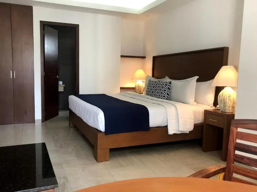 The Paramar Beachfront Boutique Hotel With Breakfast Included - Downtown Malecon