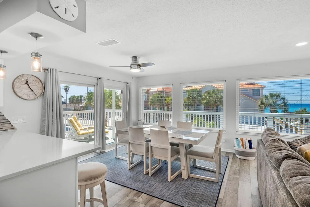 The Sand Dollar A