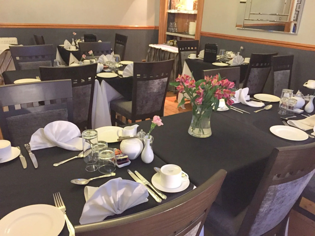 Lauderville guest house