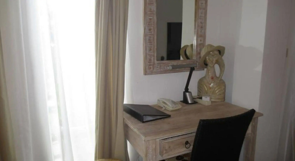 Bali Court Hotel & Apartment