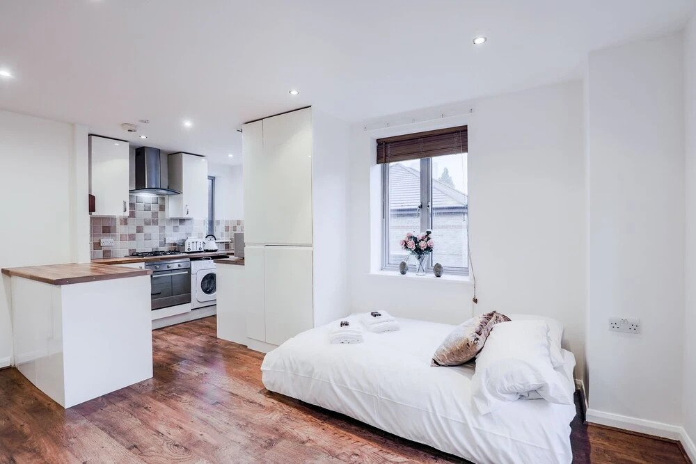 New Cross Apartment by Emerald