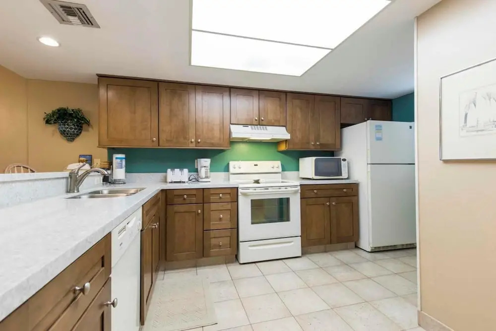 Suntide II Condominium 403