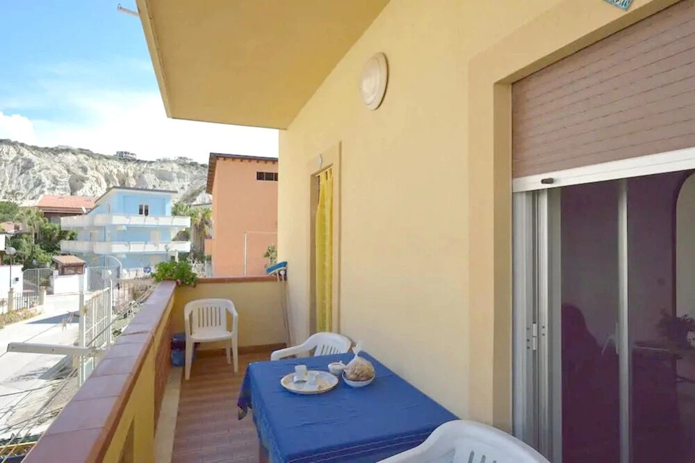 Apartment With 2 Bedrooms in Lido Rossello, With Furnished Terrace and Wifi Near the Beach
