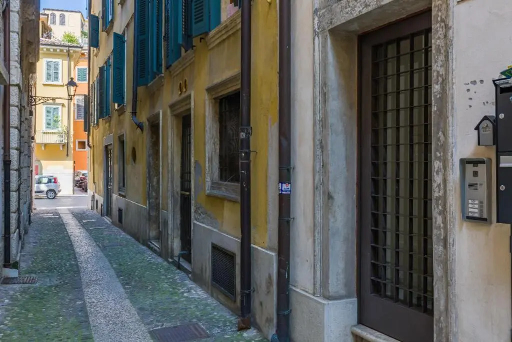 Maison Porta Leoni