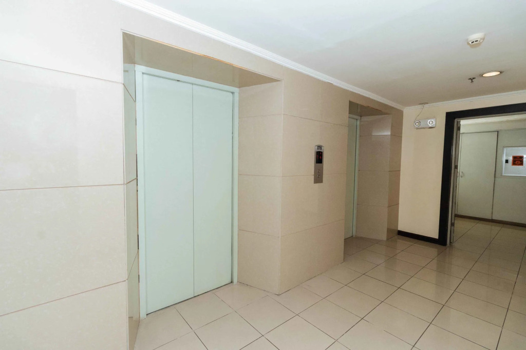 RedDoorz Plus @ Project 6 Quezon City