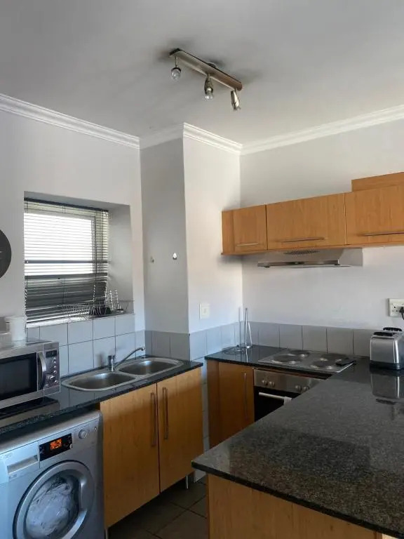 Immaculate & Central Apartment in Houghton