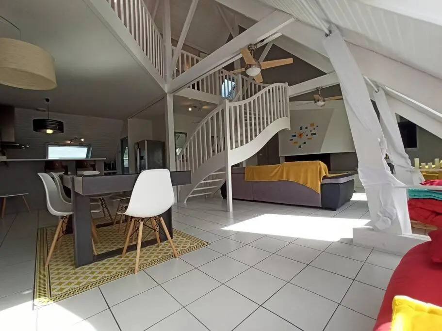 Superbe Loft 90m² Proche Parc Expo Nantes (6p)