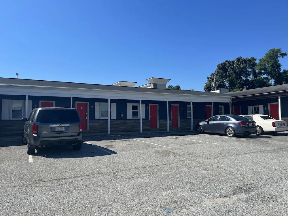 Golden Luck Motel
