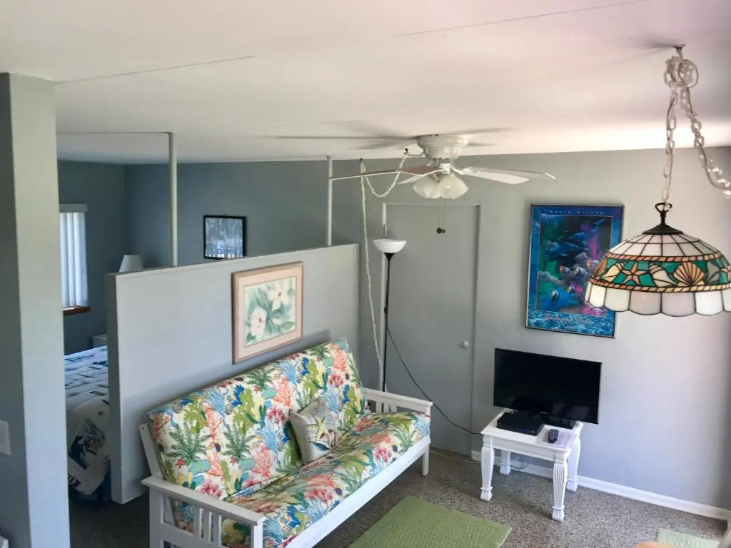 South Beach Inn - Cocoa Beach