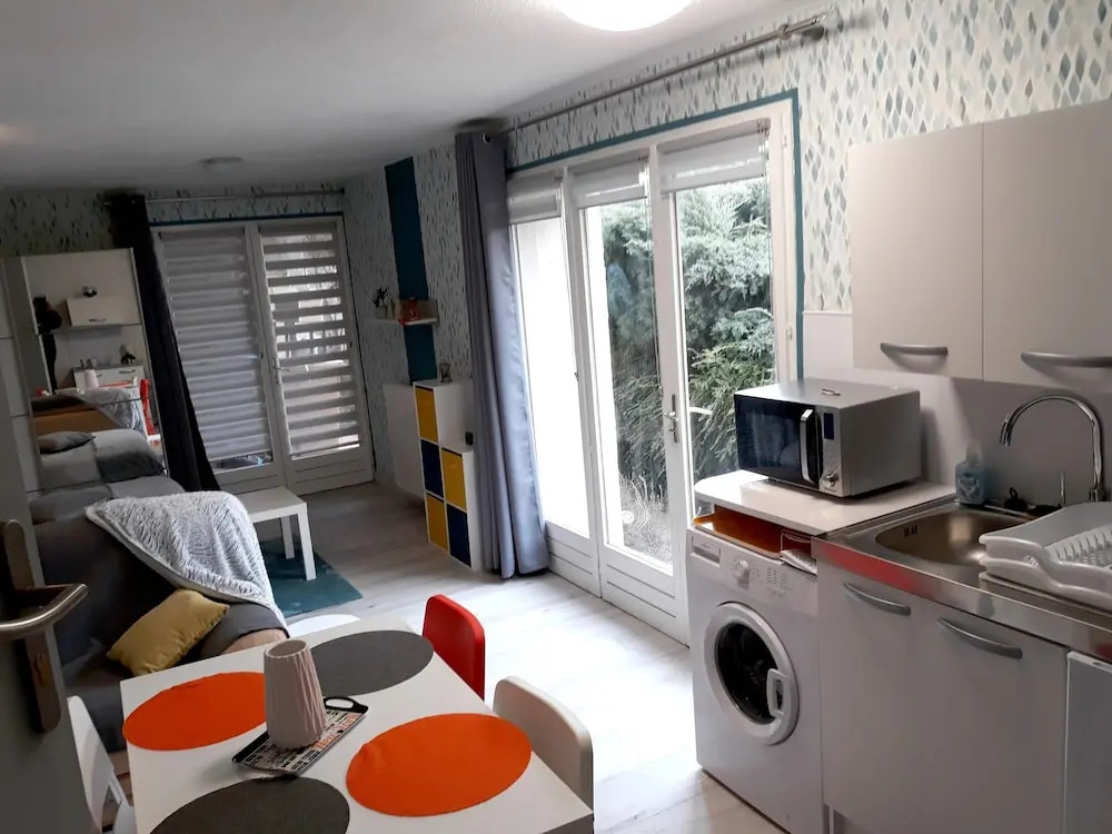 Studio in Saint-apollinaire, With Shared Pool, Enclosed Garden and Wifi