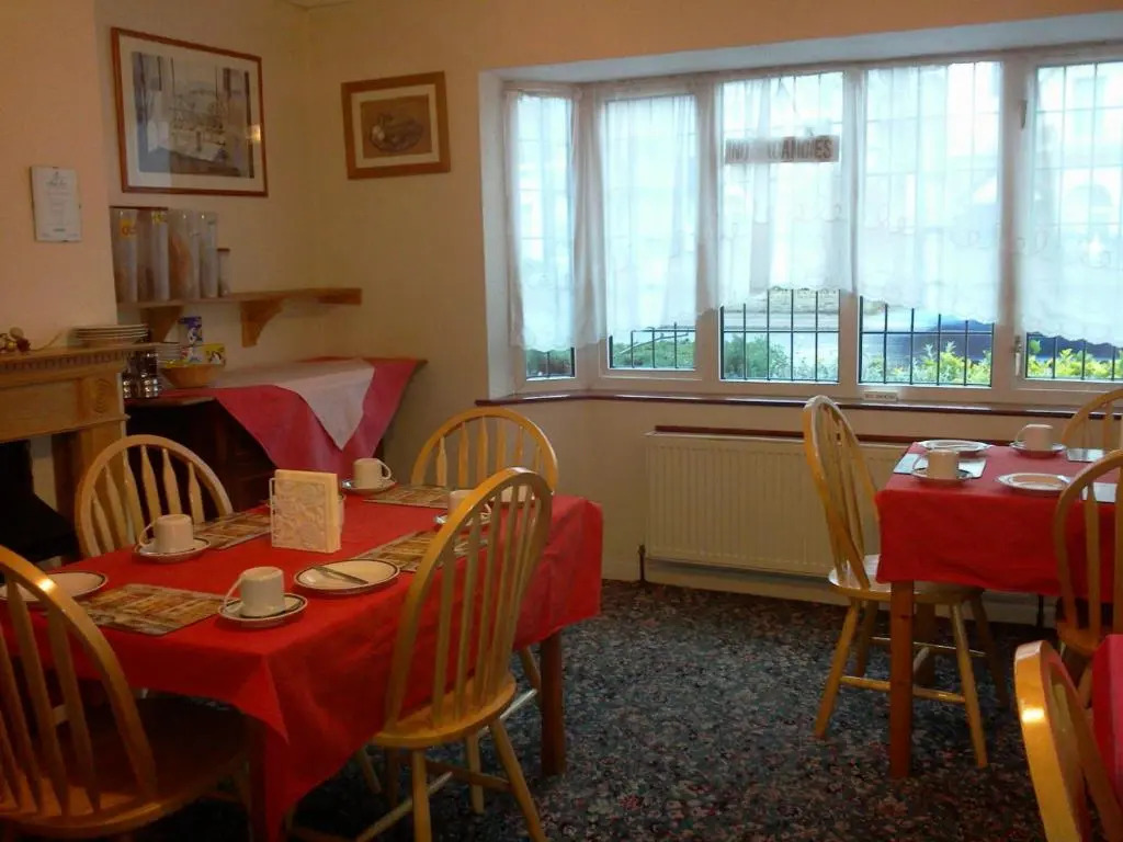Carlton Lodge