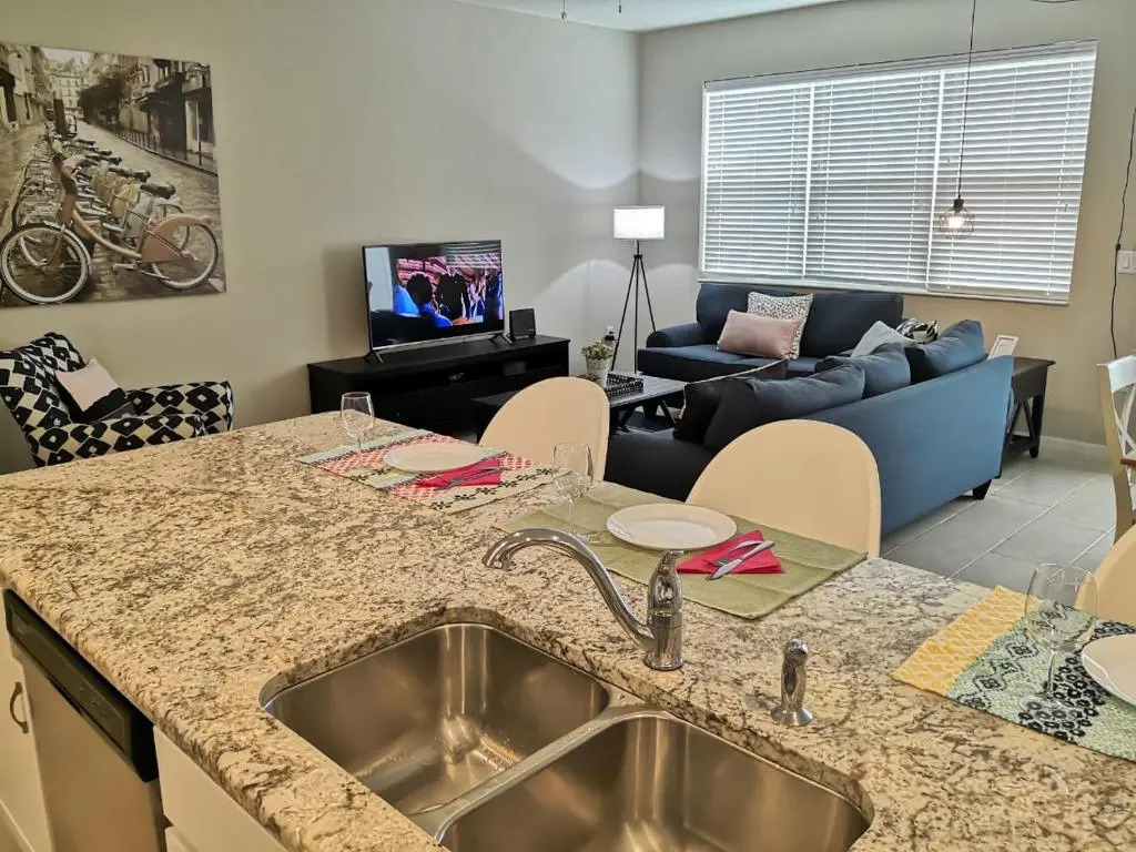 Splendid 4 Bedroom Home Close to Disney 5168A