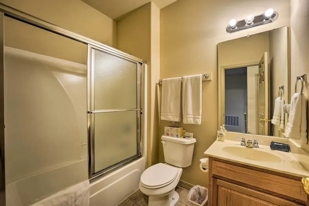 Branson West Golf Getaway w/ Pool Access!