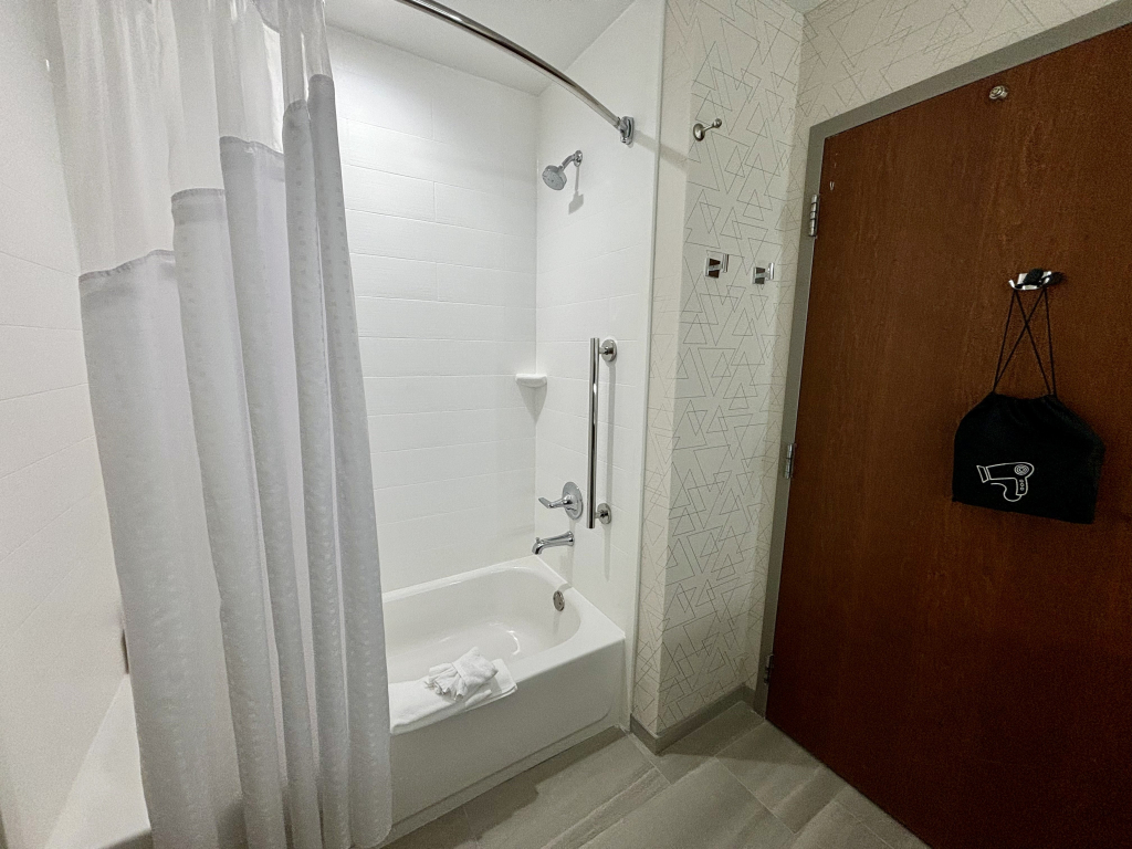 Holiday Inn Express Hotel and Suites Saint Robert by IHG
