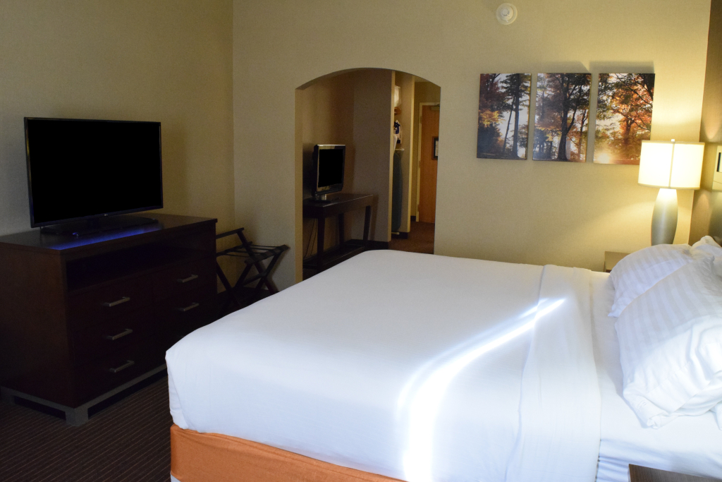 Holiday Inn Express Hotel & Suites Watertown - Thousand Islands by IHG